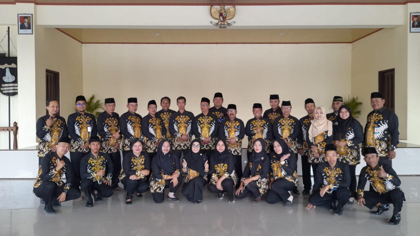 gambar_Daftar Lurah, Pamong, dan Staff Kalurahan