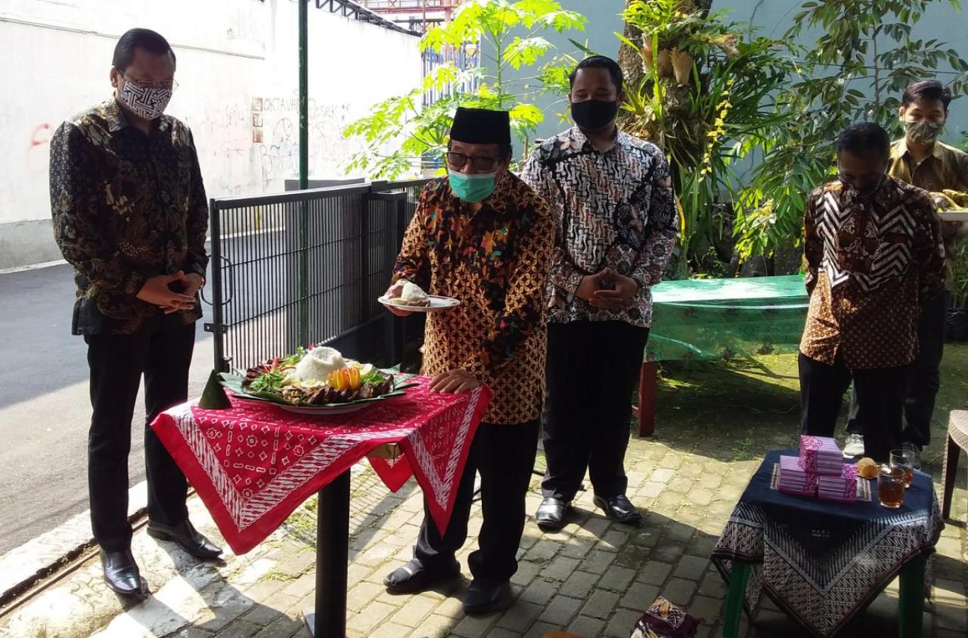 gambar_PERESMIAN JALAN DI PADUKUHAN MLATI DUKUH